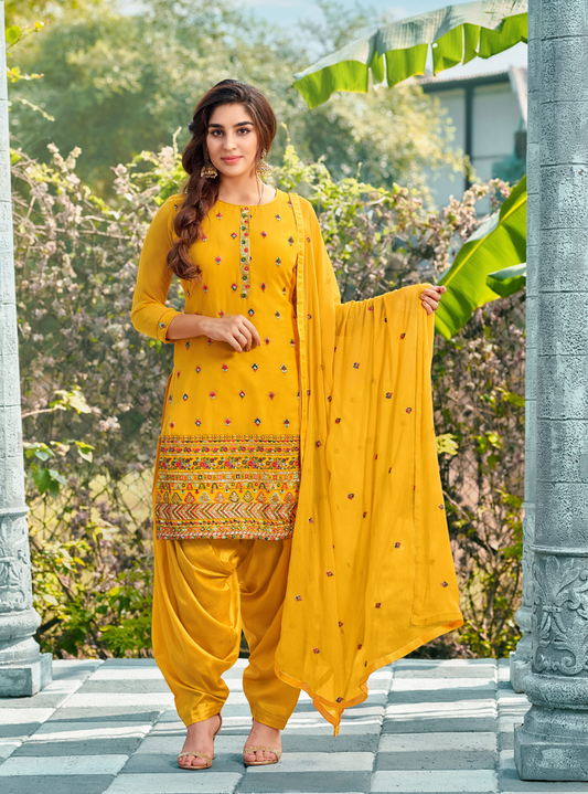 Ayana – Embroidered Cotton Suit